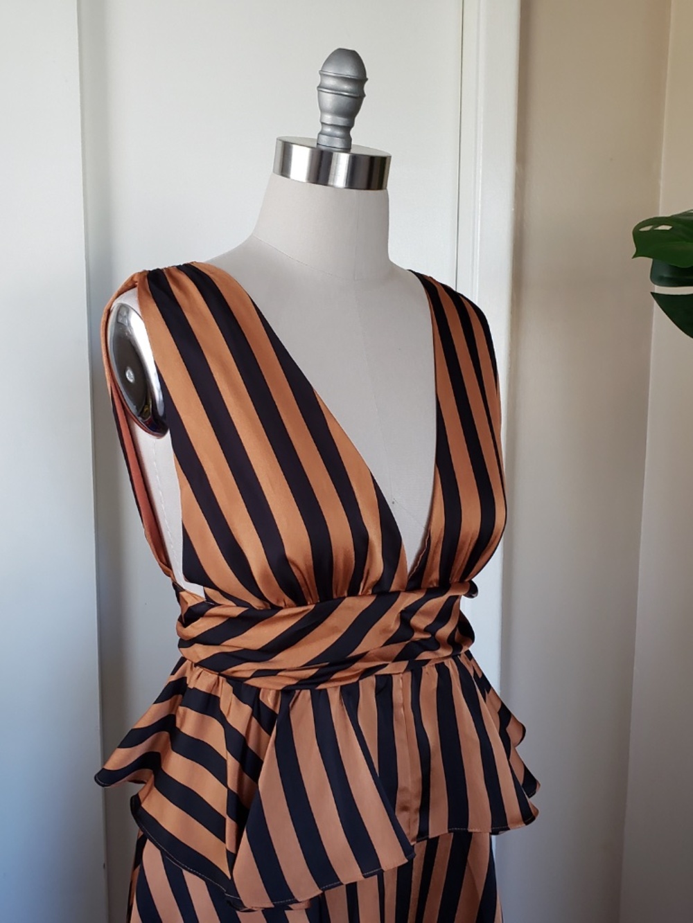 Chic Statement Stripe Dress Size Medium!
